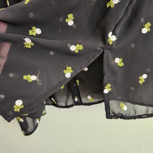 CAbi Alegria Black Embroidered Floral Peasant Blouse Size XS - Picture 11 of 12